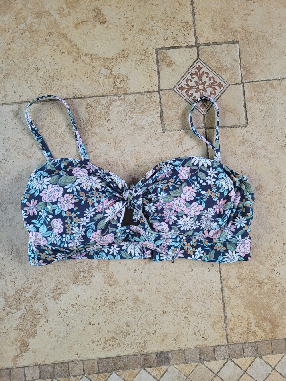 Kona Sol Floral Twist-Front Swim Bikini Top